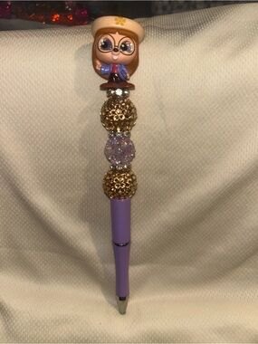 Disney Doorable Stacey beaded pen